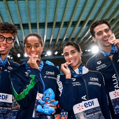 Nuoto, Emma Virginia Menicucci bronzo con la 4x100sl mixed
