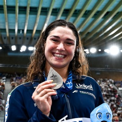 Nuoto/Benedetta Pilato, l’argento nei 50 rana la rende fiera. È seconda anche con la staffetta