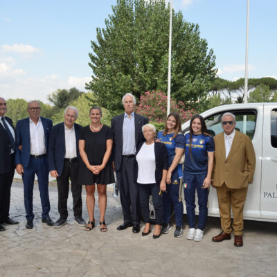 L'Aniene dona un pullmino alla palestra alluvionata di Faenza