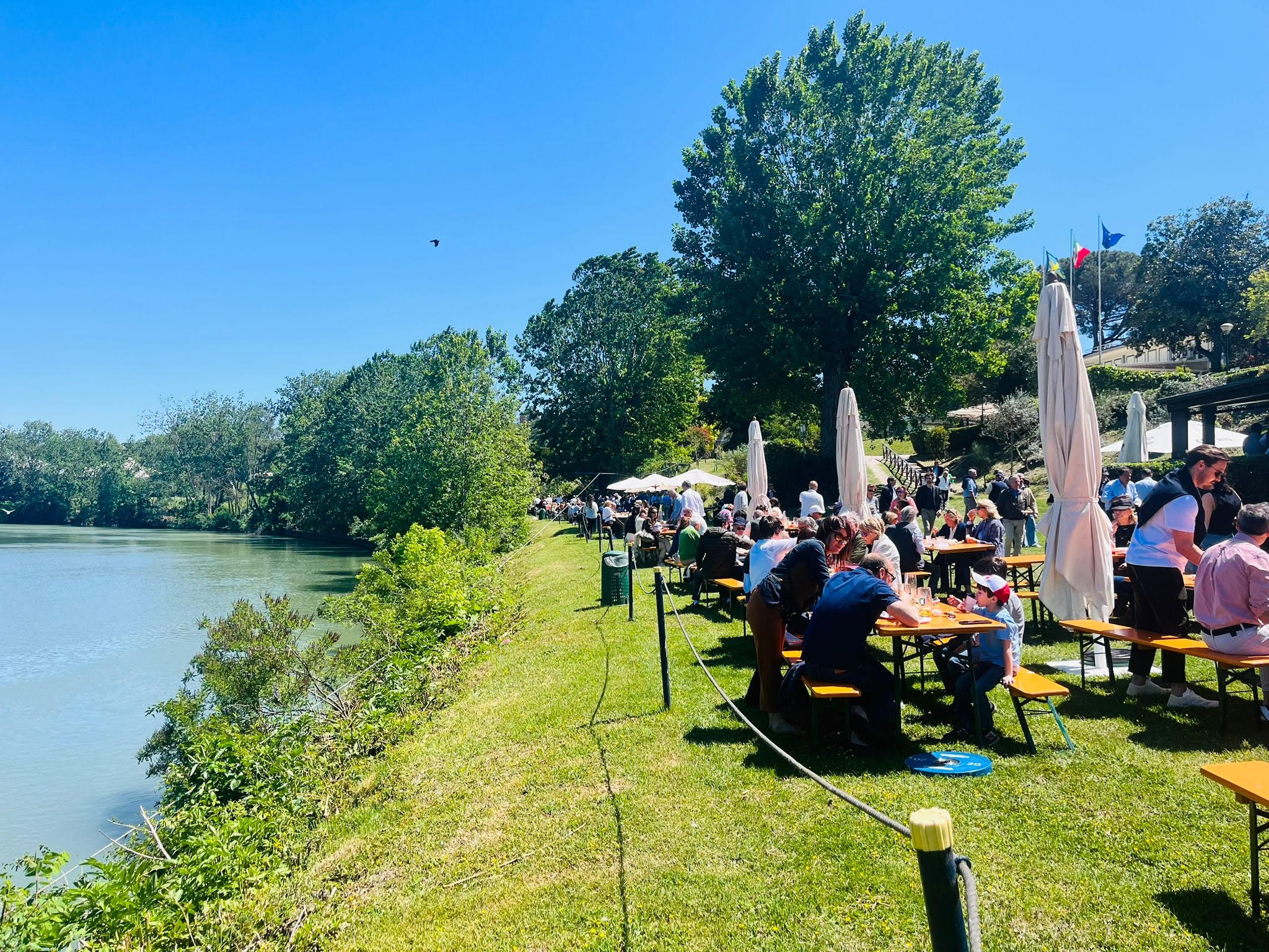 Primo maggio con il tradizionale pic-nic all’Aniene