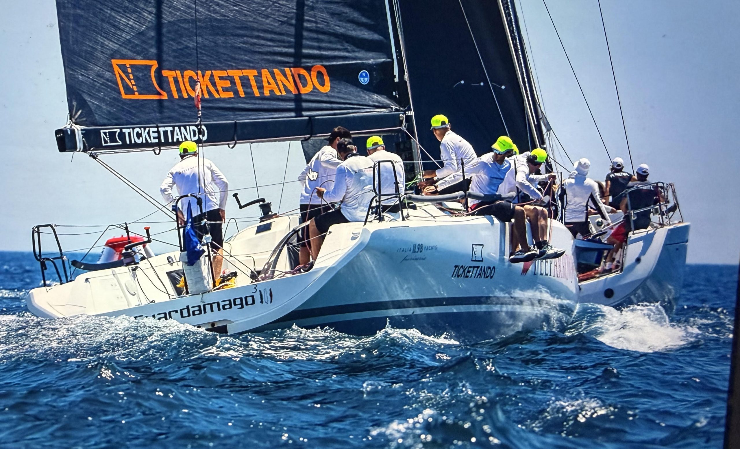 Vela d'altura, Guardamagno di Massimo Piparo vince il Trofeo Carlo De Zerbi