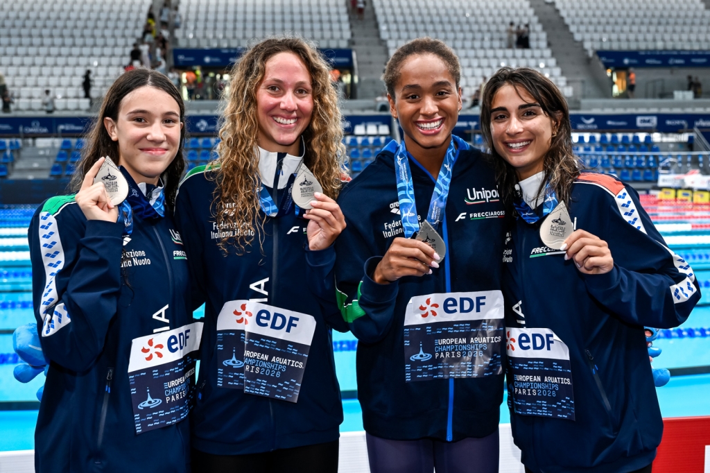 Nuoto, l’argento europeo della 4x100sl ha la firma di Emma Virginia Menicucci