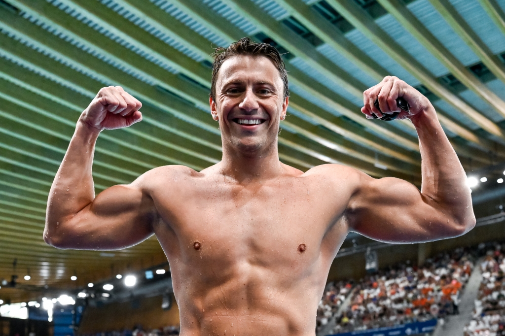 Nuoto, Martinenghi d’argento con la staffetta