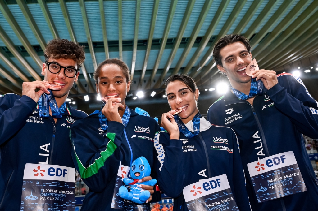 Nuoto, Emma Virginia Menicucci bronzo con la 4x100sl mixed